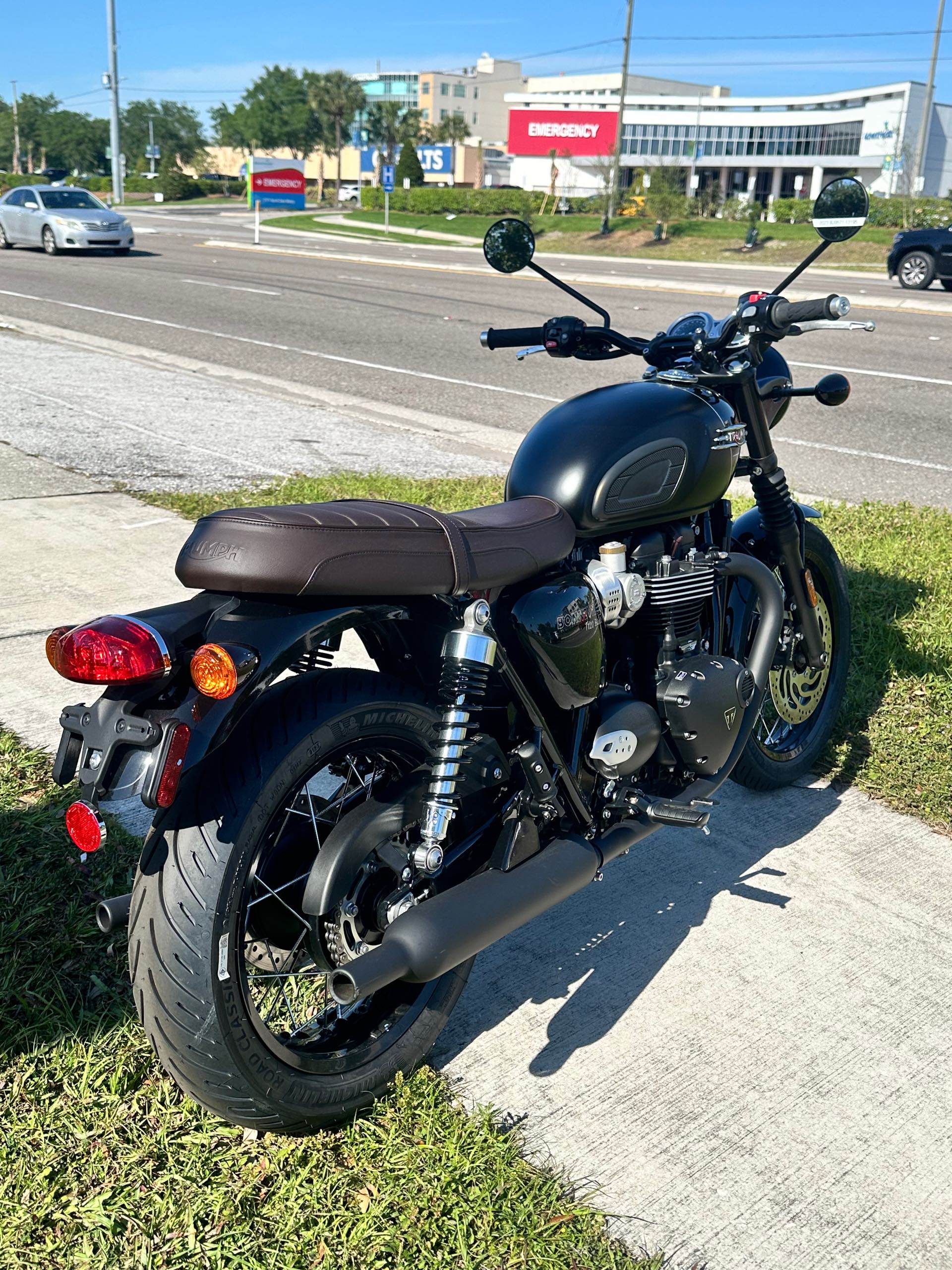 2023 Triumph Bonneville T120 Black at Tampa Triumph, Tampa, FL 33614