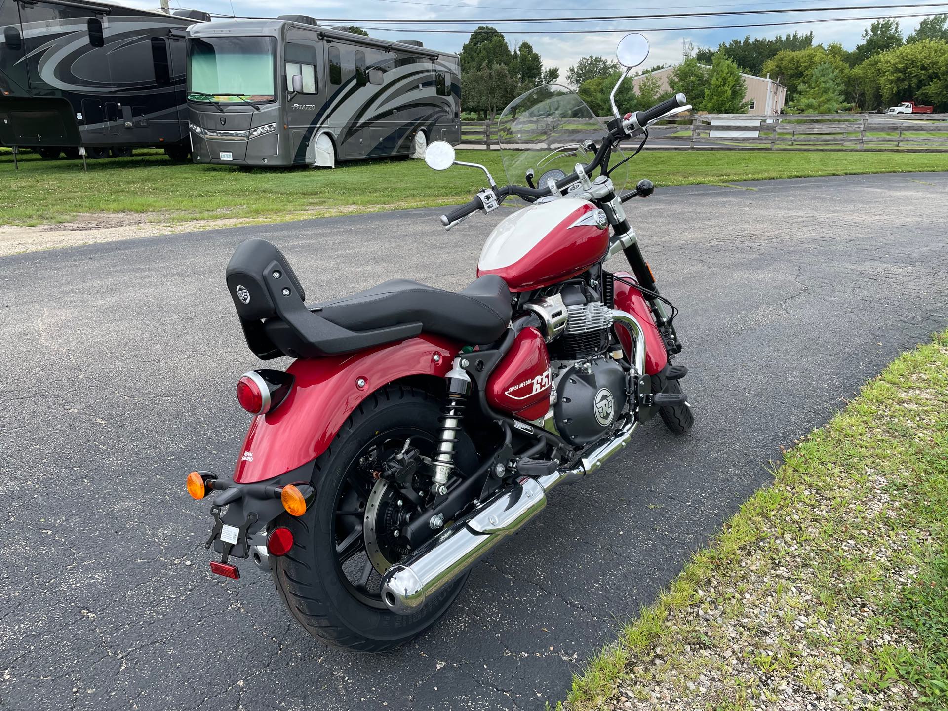 2024 Royal Enfield Super Meteor 650 at Randy's Cycle