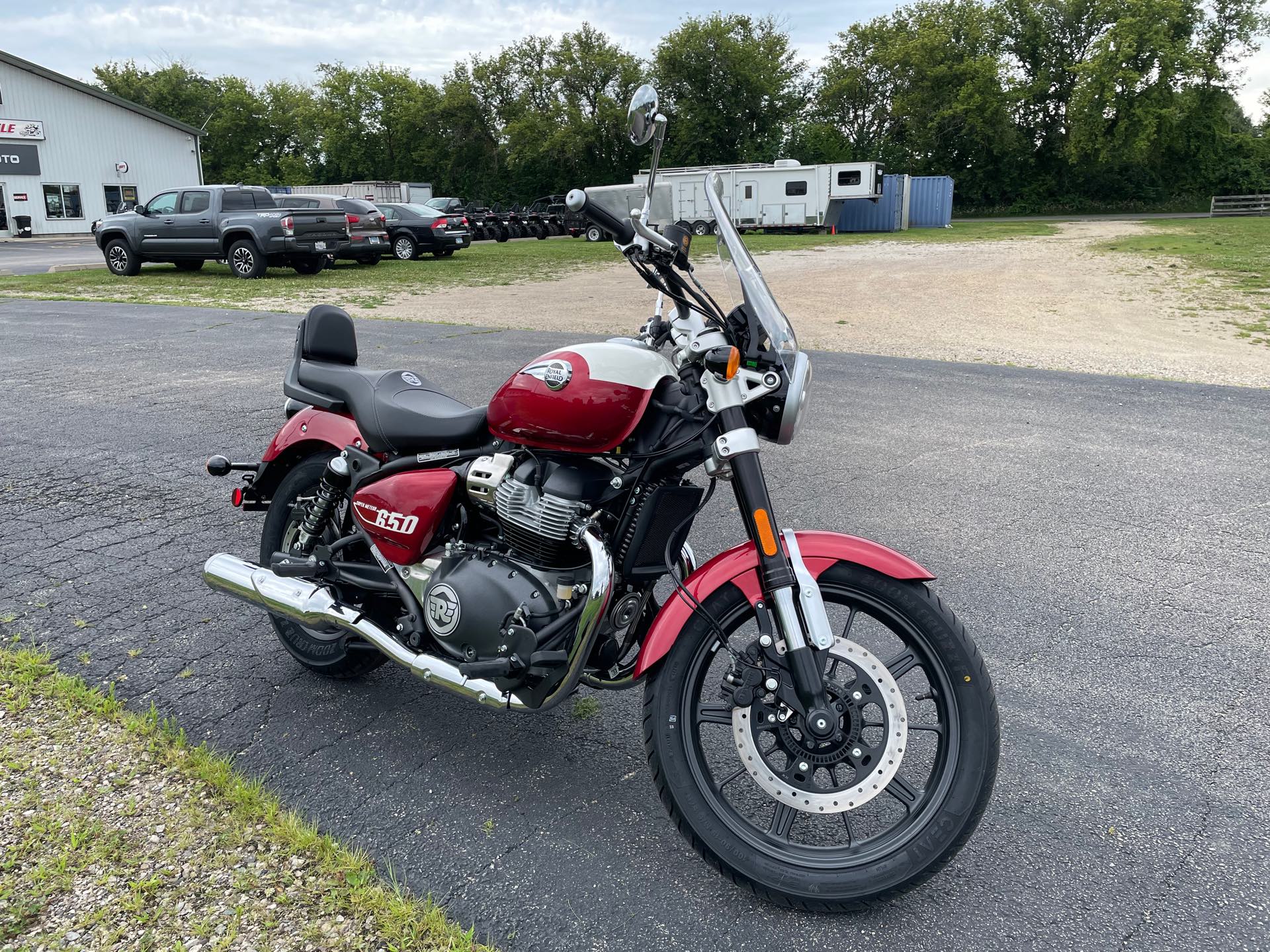 2024 Royal Enfield Super Meteor 650 at Randy's Cycle