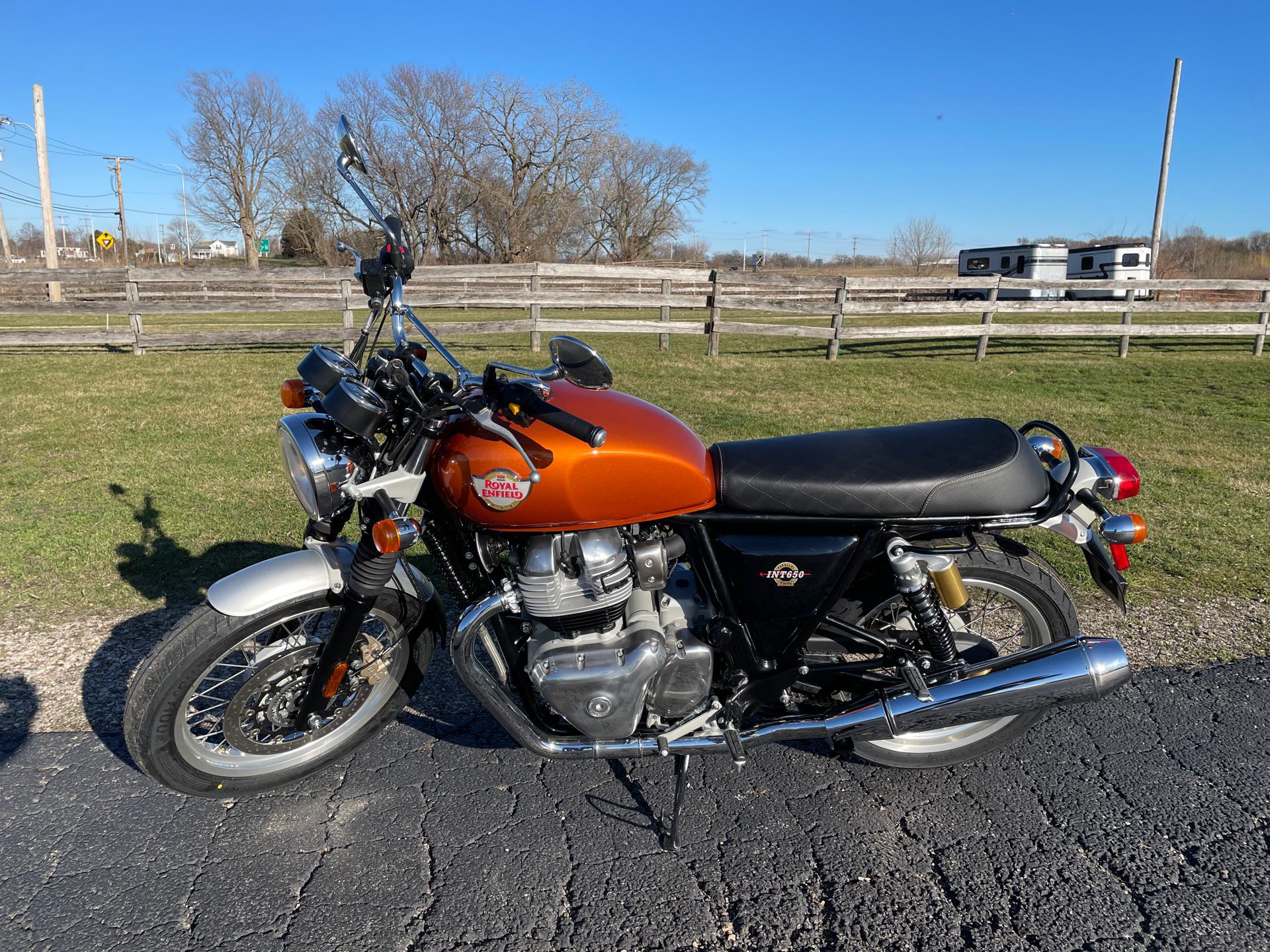 2023 Royal Enfield Twins INT650 at Randy's Cycle