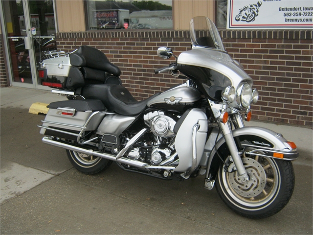 2003 Harley-Davidson 100th. Anniversary Ultra Classic at Brenny's Motorcycle Clinic, Bettendorf, IA 52722