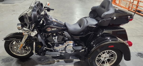 2024 Harley-Davidson Trike Tri Glide Ultra at Lone Wolf Harley-Davidson