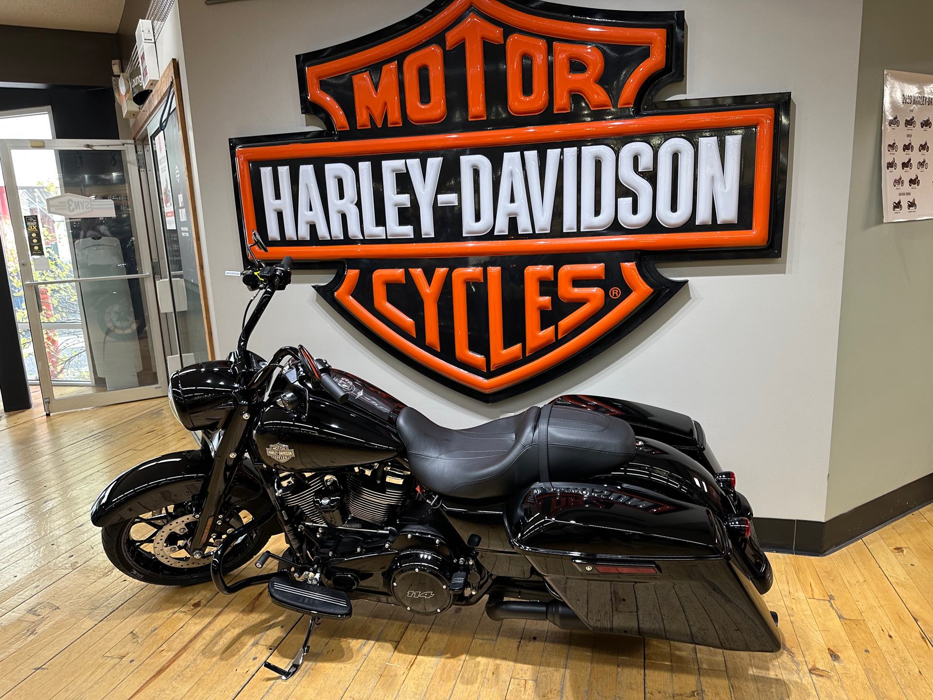 2023 Harley-Davidson Road King Special at Zips 45th Parallel Harley-Davidson