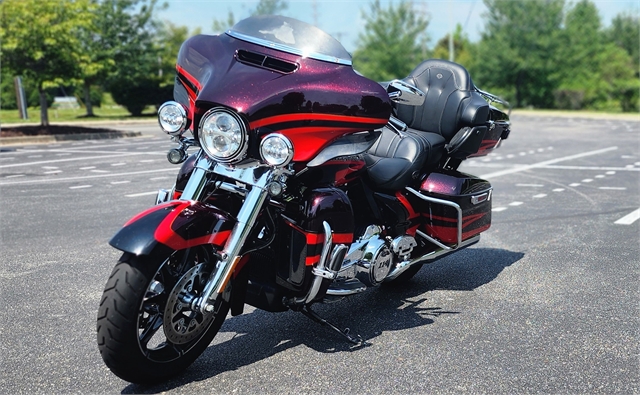 2017 Harley-Davidson Electra Glide CVO Limited at All American Harley-Davidson, Hughesville, MD 20637