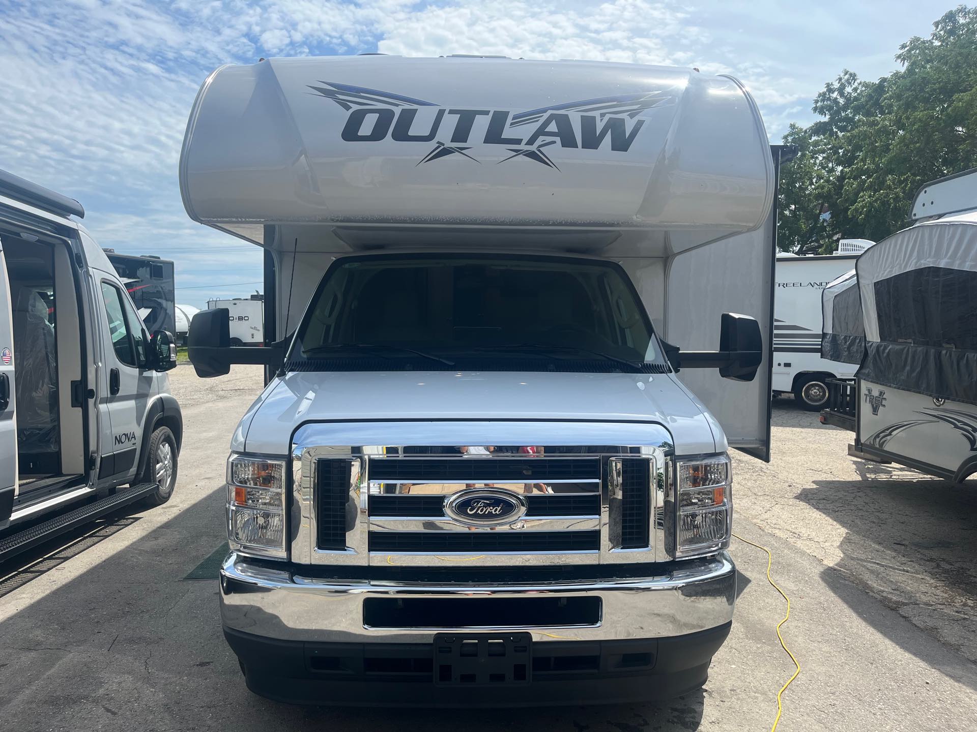 2024 Thor Motor Coach Outlaw Class C 29T at Prosser's Premium RV Outlet