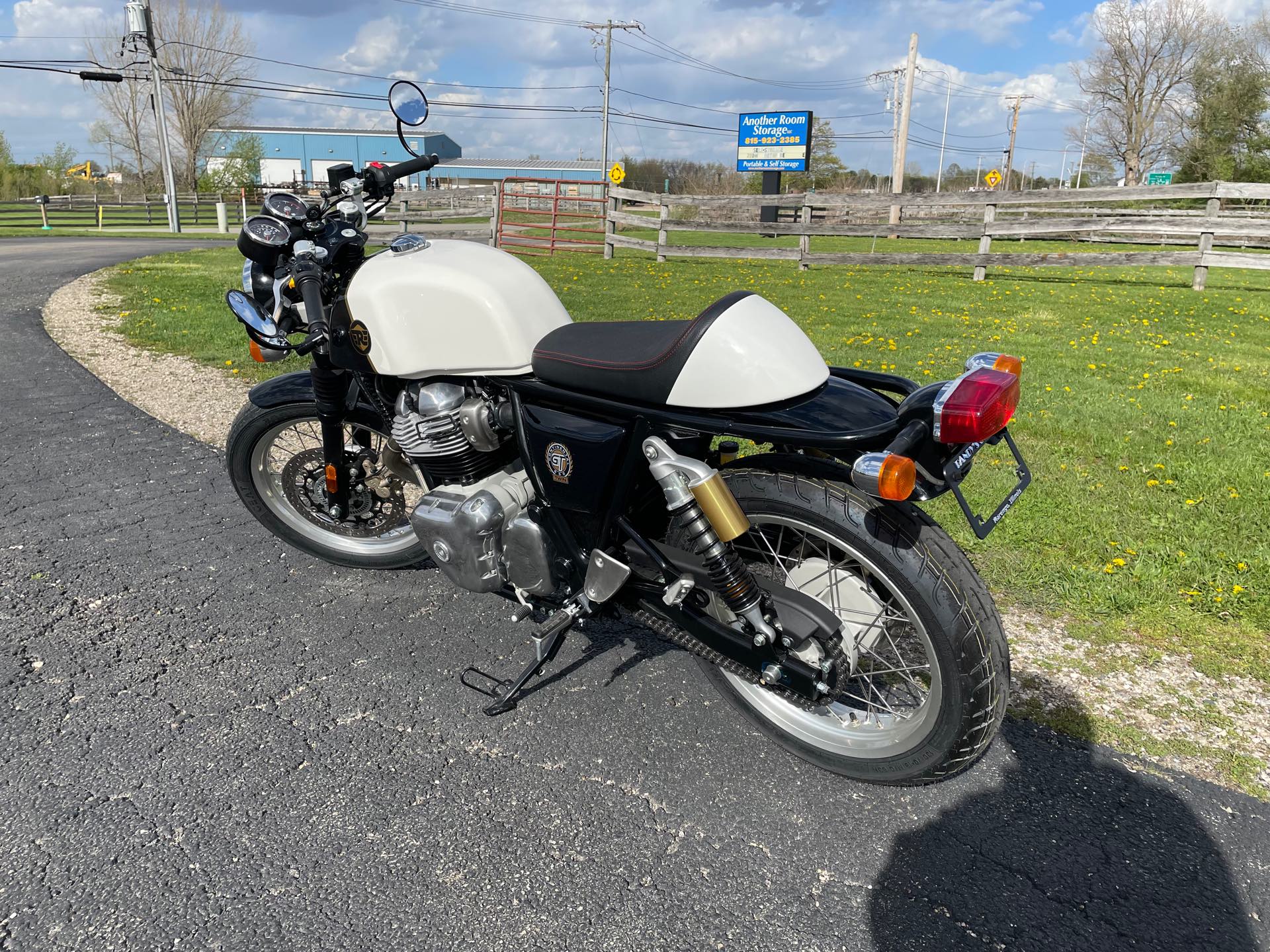 2023 Royal Enfield Twins Continental GT 650 at Randy's Cycle