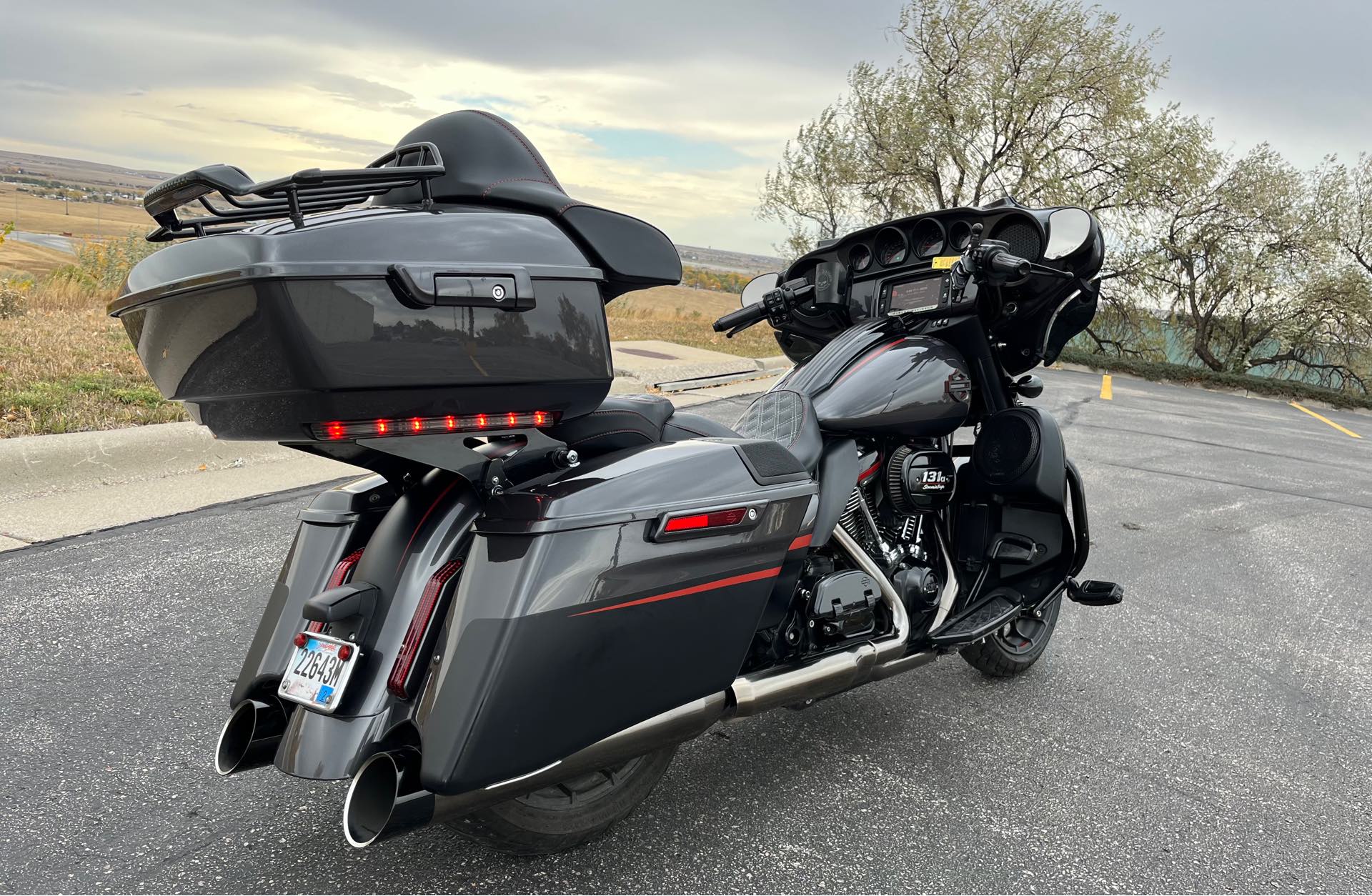 2018 Harley-Davidson Street Glide CVO Street Glide at Mount Rushmore Motorsports