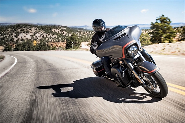 2018 Harley-Davidson Street Glide CVO Street Glide at Mount Rushmore Motorsports