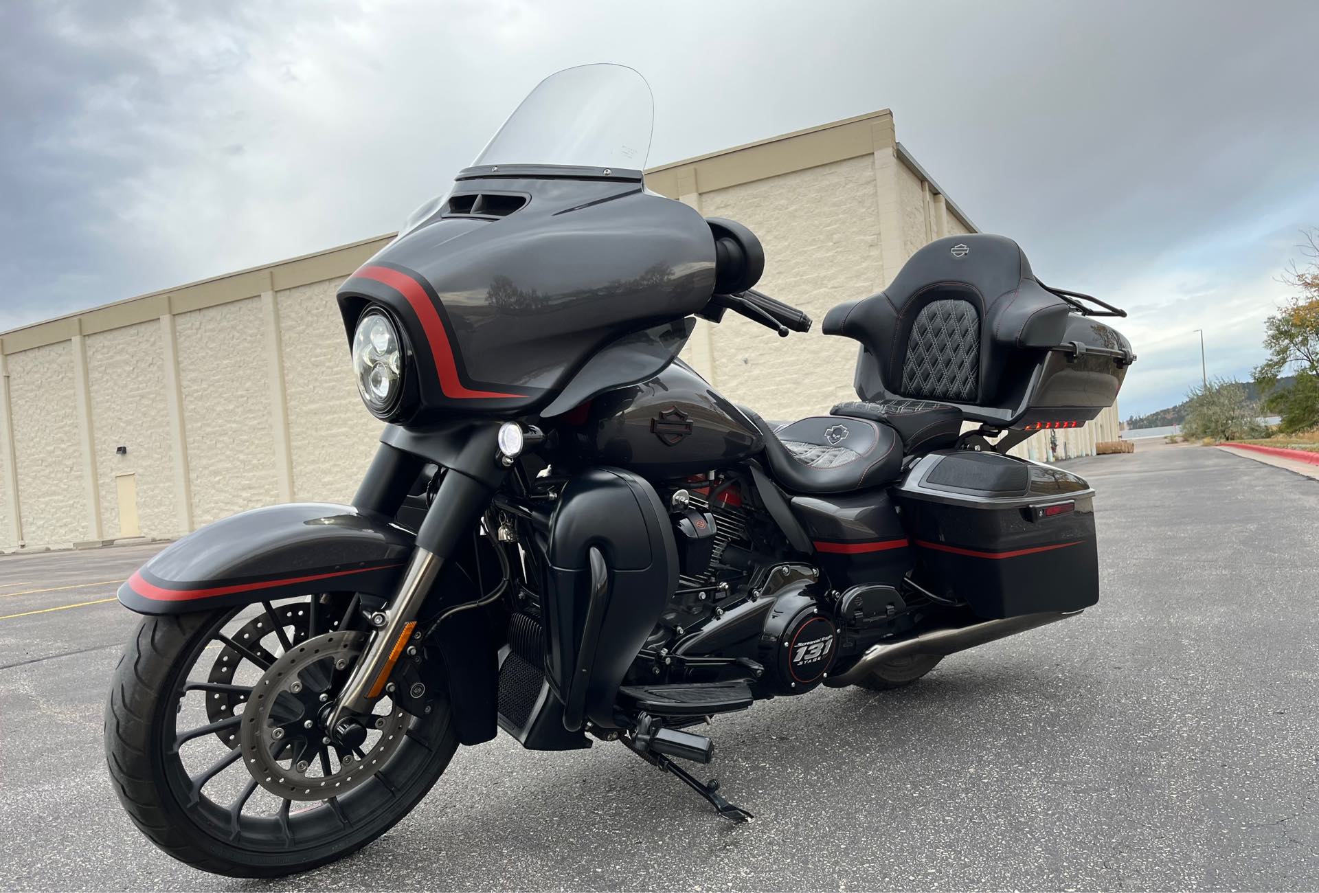 2018 Harley-Davidson Street Glide CVO Street Glide at Mount Rushmore Motorsports