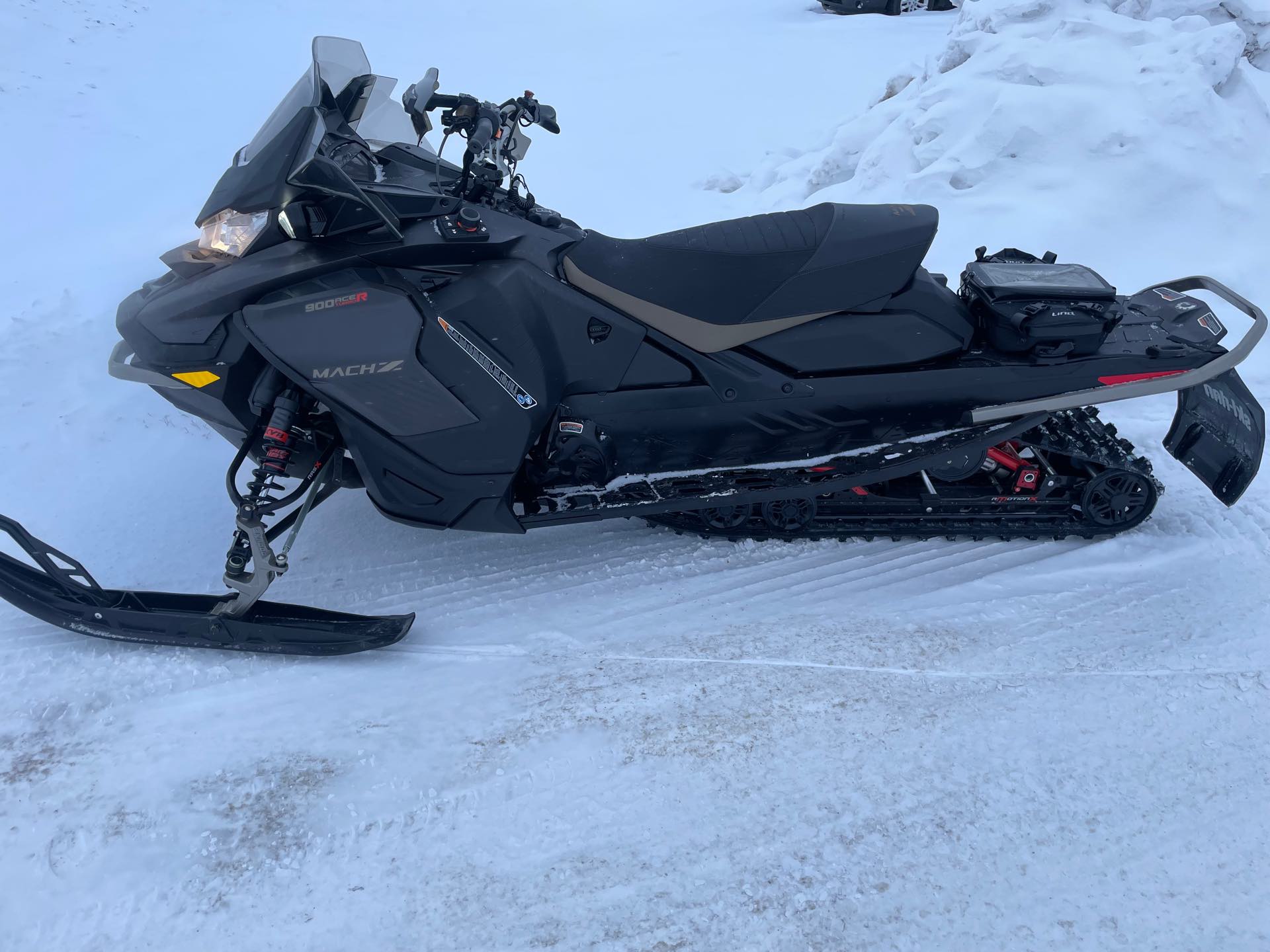 2022 mach z ski doo