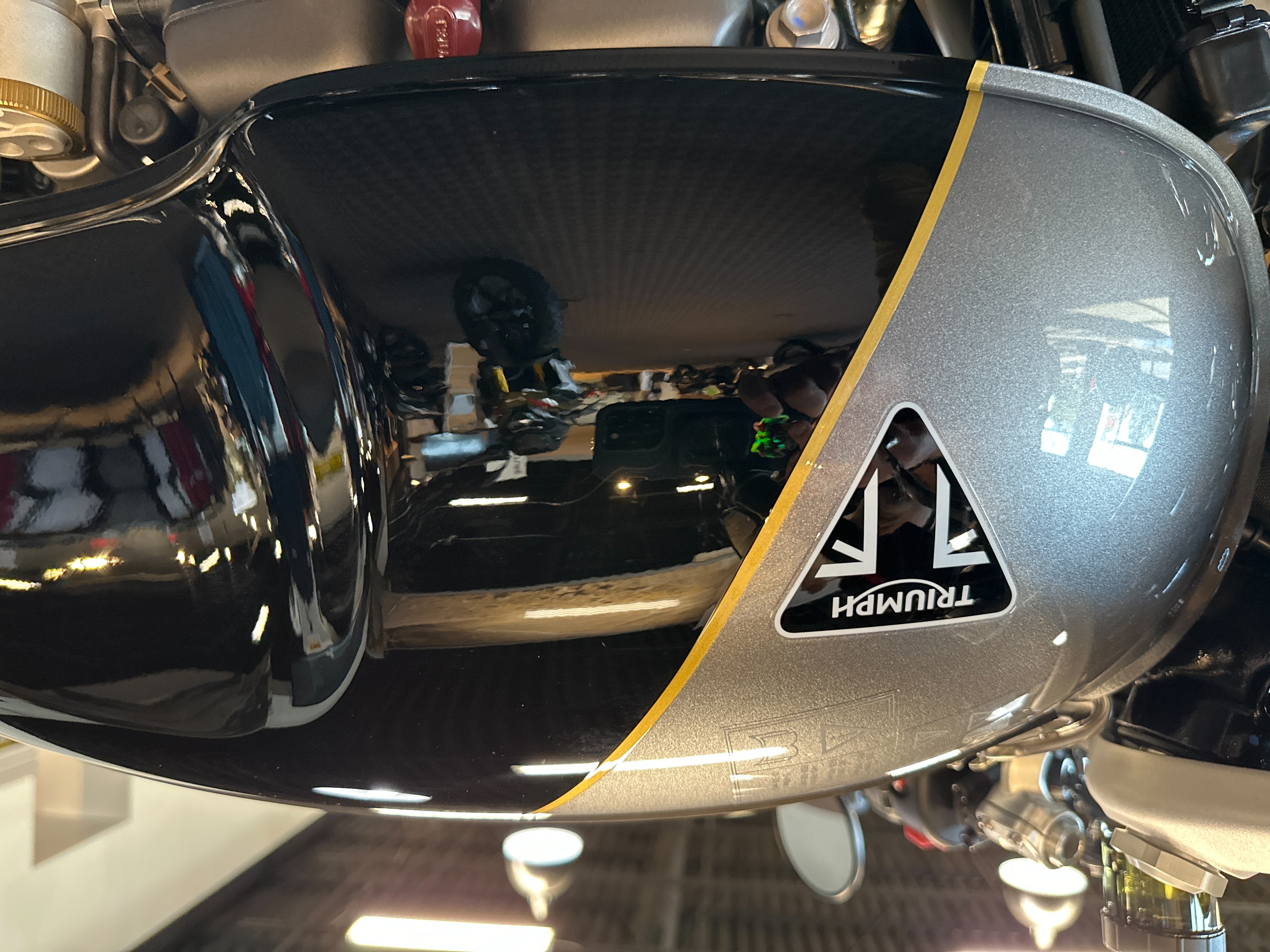 2024 Triumph Thruxton RS at Frontline Eurosports