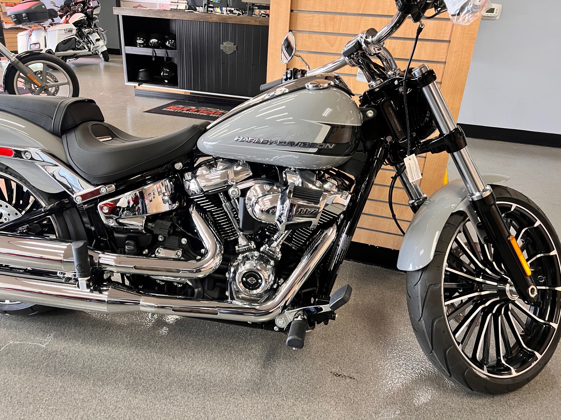 2024 Harley-Davidson Softail Breakout at Man O'War Harley-Davidson®