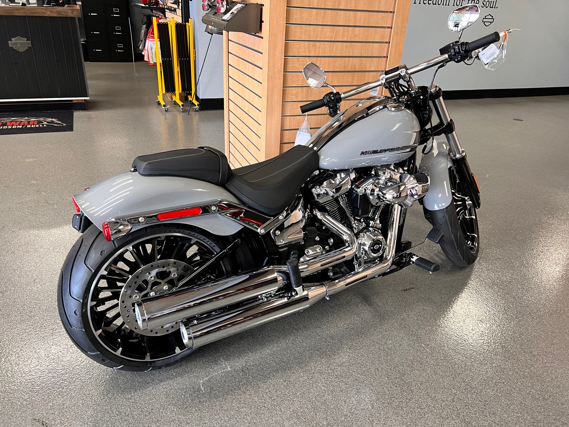 2024 Harley-Davidson Softail Breakout at Man O'War Harley-Davidson®