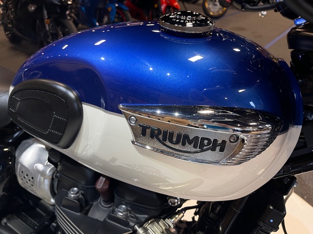 2022 Triumph Bonneville T100 Base at Martin Moto