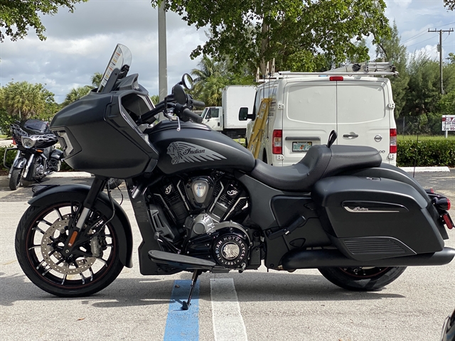 2020 Indian Challenger Dark Horse at Fort Lauderdale