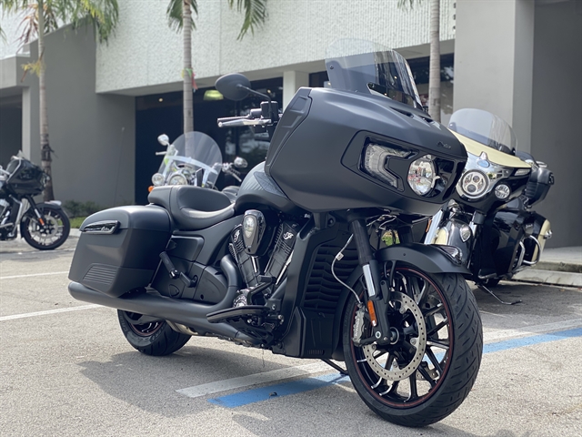 2020 Indian Challenger Dark Horse at Fort Lauderdale