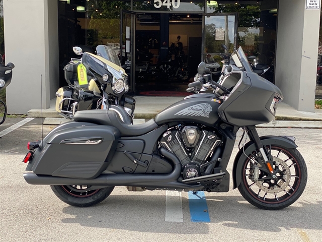 2020 Indian Challenger Dark Horse at Fort Lauderdale