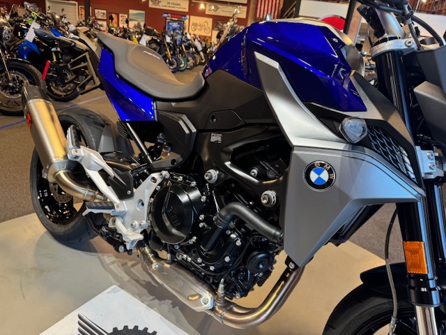 2021 BMW F 900 R at Martin Moto