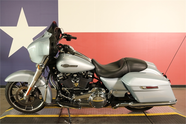 2023 Harley-Davidson Street Glide Base at Texas Harley