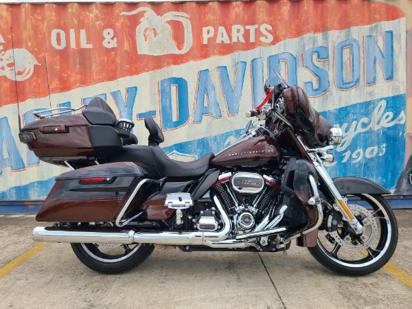 2019 Harley-Davidson Electra Glide CVO Limited at Gruene Harley-Davidson