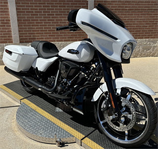 2024 Harley-Davidson Street Glide Base at Roughneck Harley-Davidson