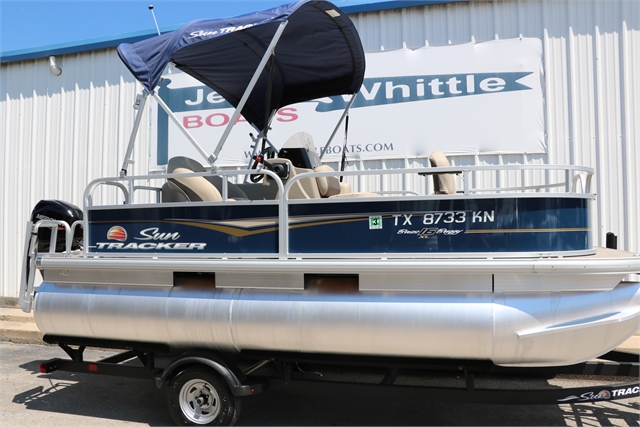 2021 Sun Tracker Bass Buggy 16XL at Jerry Whittle Boats