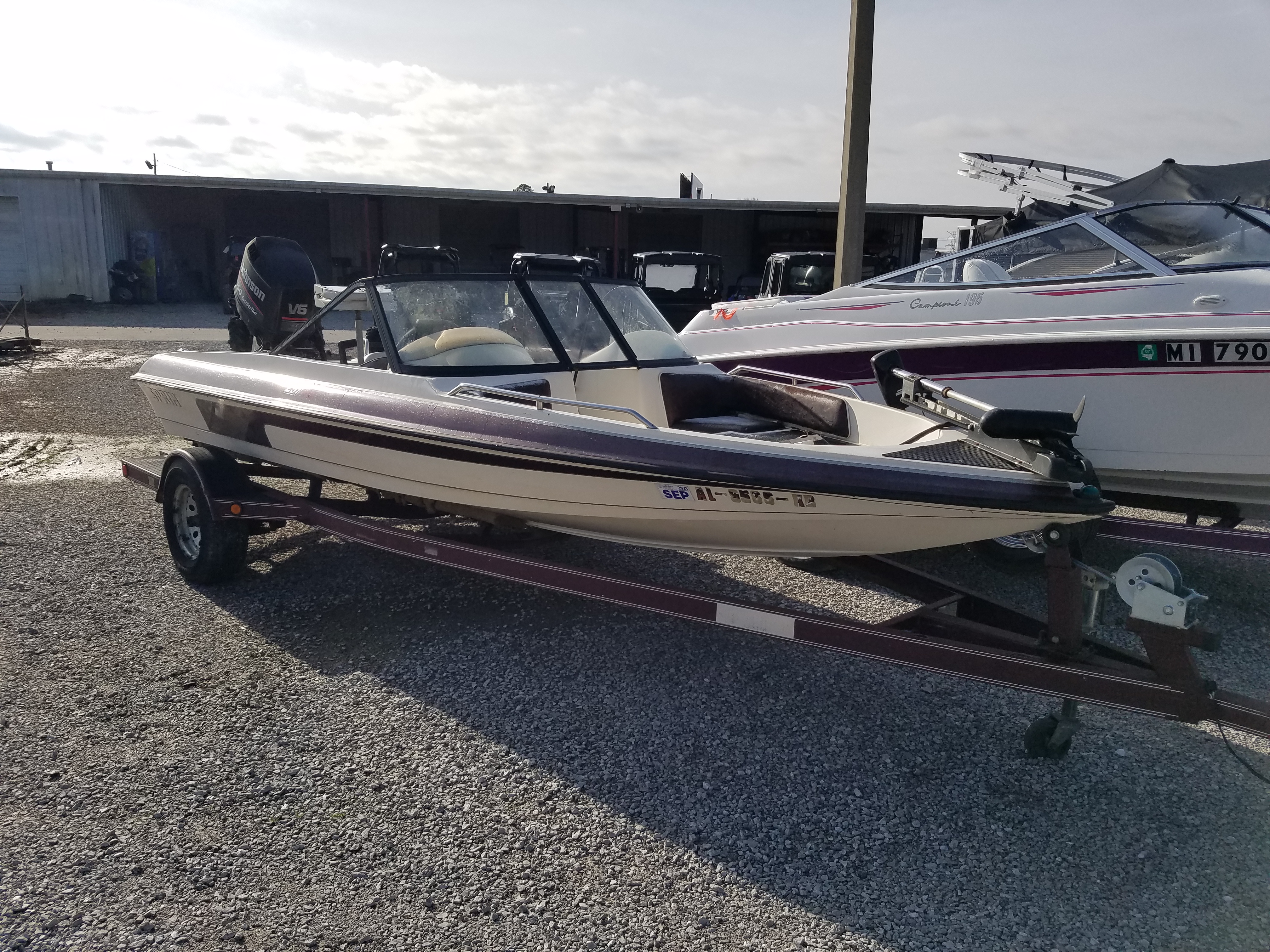 1998 SPRINT BOAT 287FS at Shoals Outdoor Sports