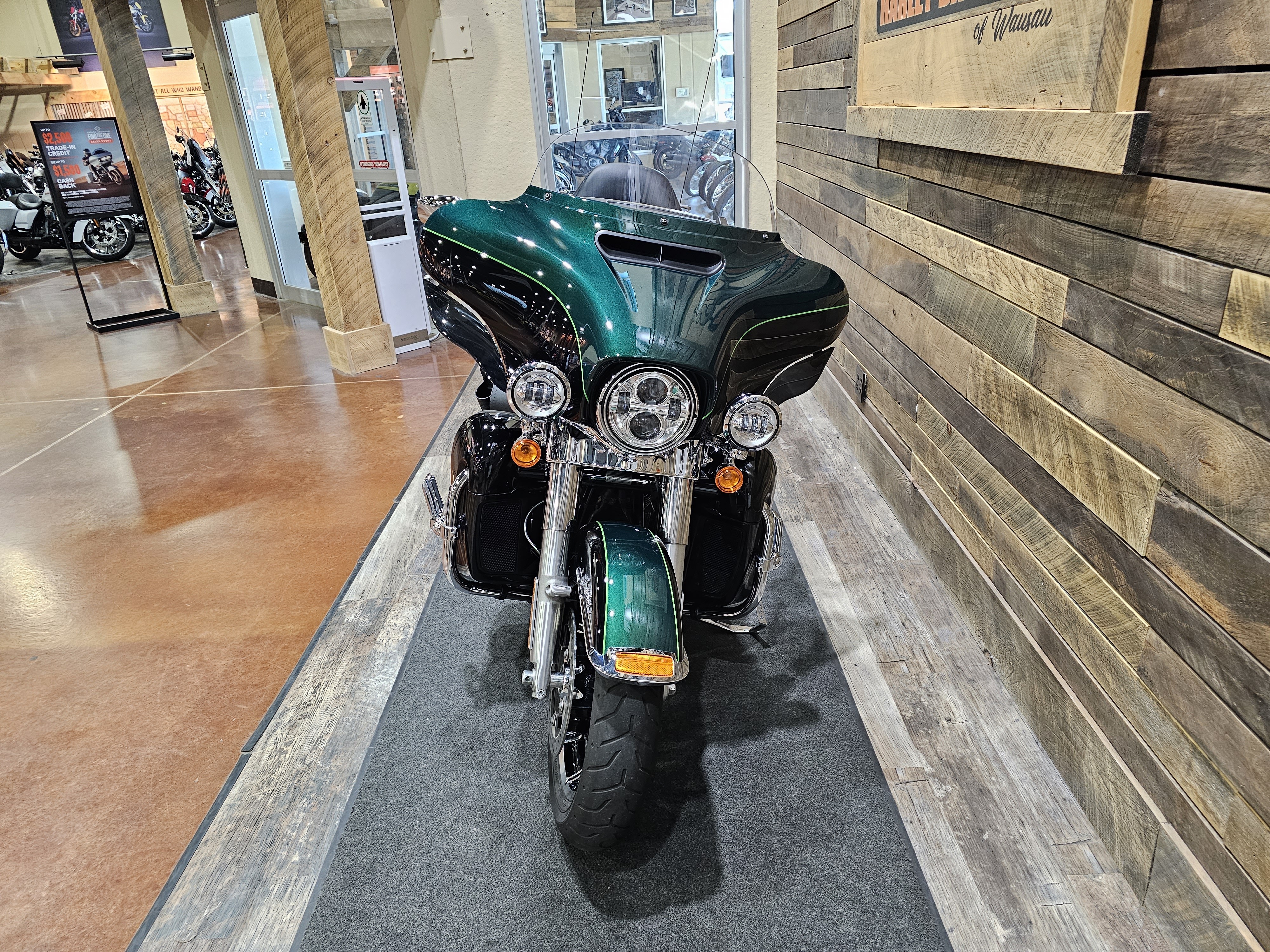 2015 Harley-Davidson Electra Glide Ultra Limited Low at Bull Falls Harley-Davidson