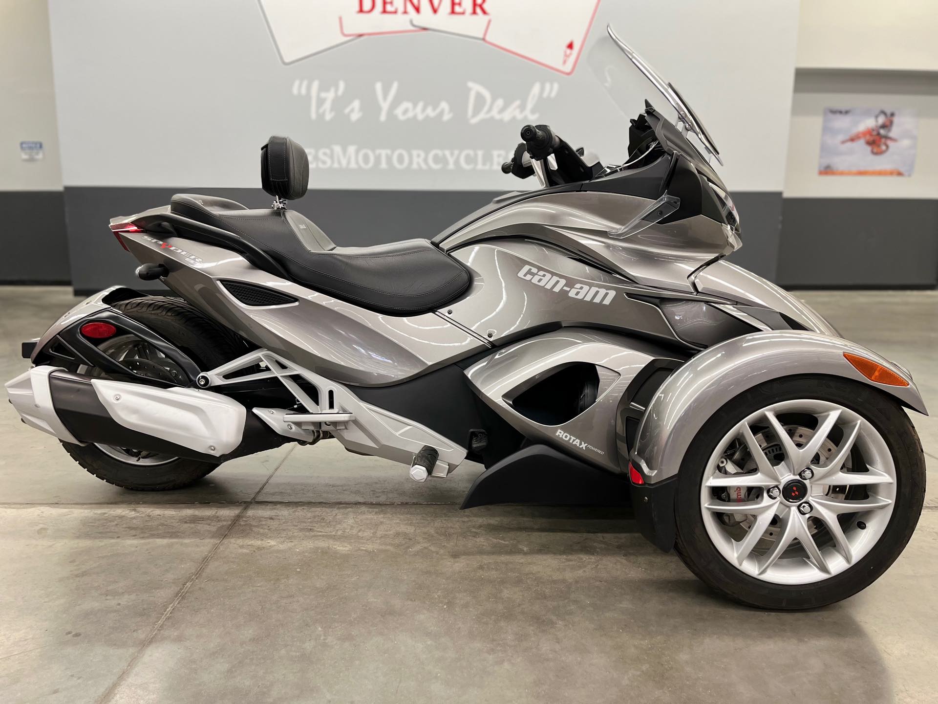 2013 Can-Am Spyder ST at Aces Motorcycles - Denver