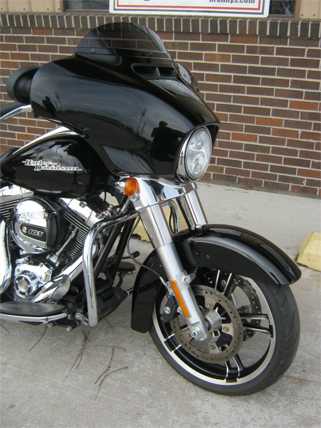 2016 Harley-Davidson Street Glide FLHX at Brenny's Motorcycle Clinic, Bettendorf, IA 52722