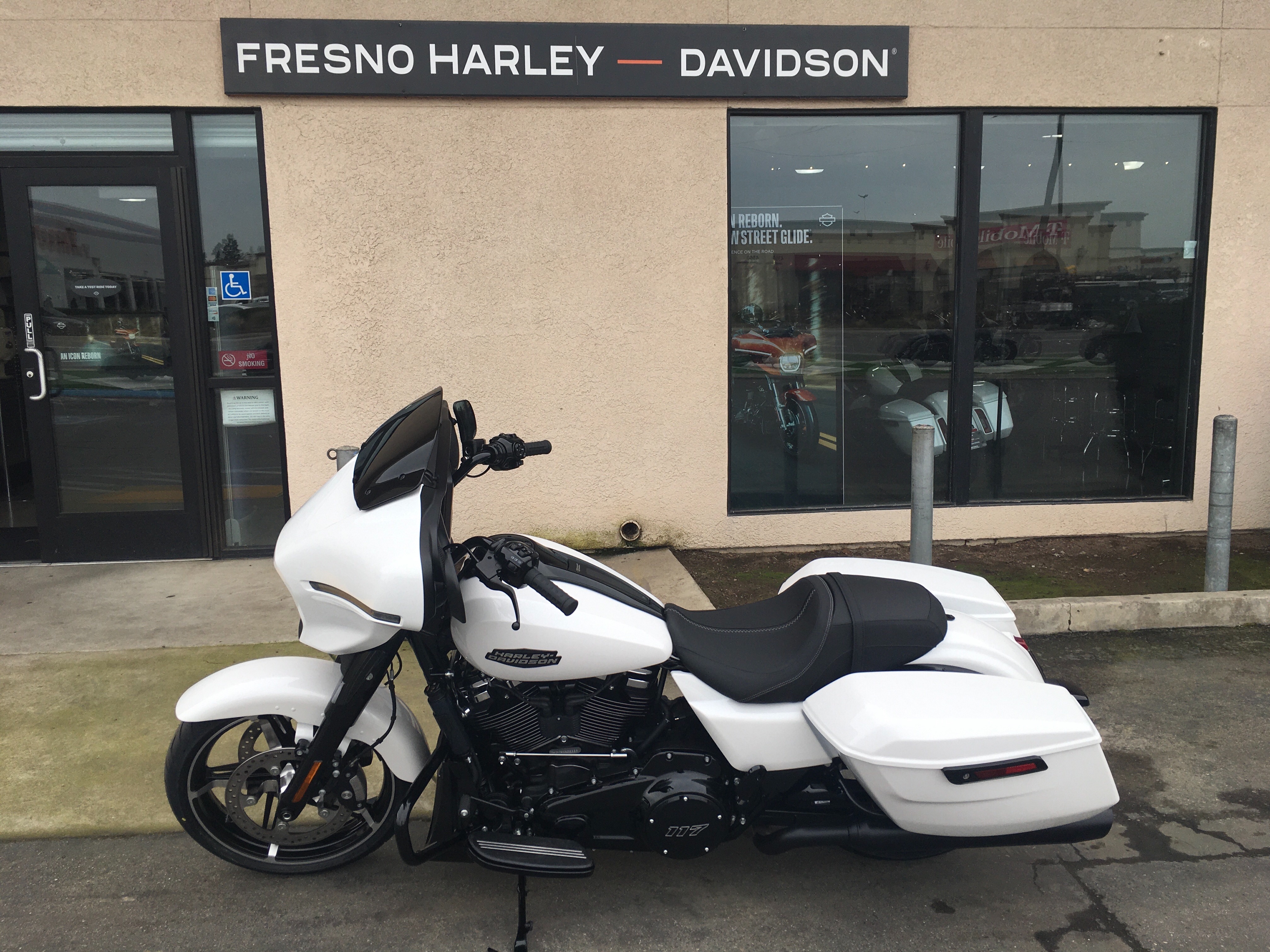 2024 Harley-Davidson Street Glide Base at Fresno Harley-Davidson