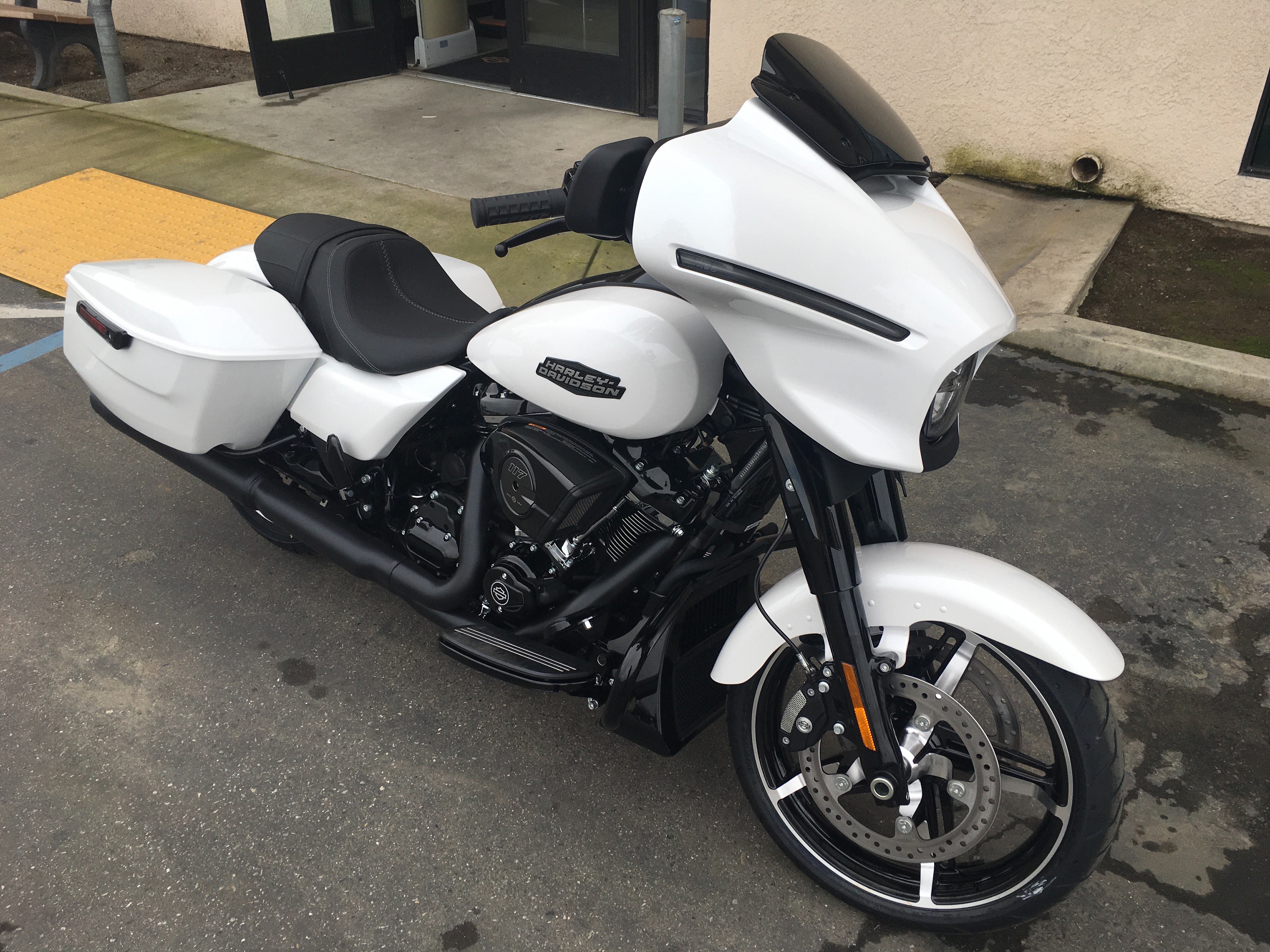 2024 Harley-Davidson Street Glide Base at Fresno Harley-Davidson