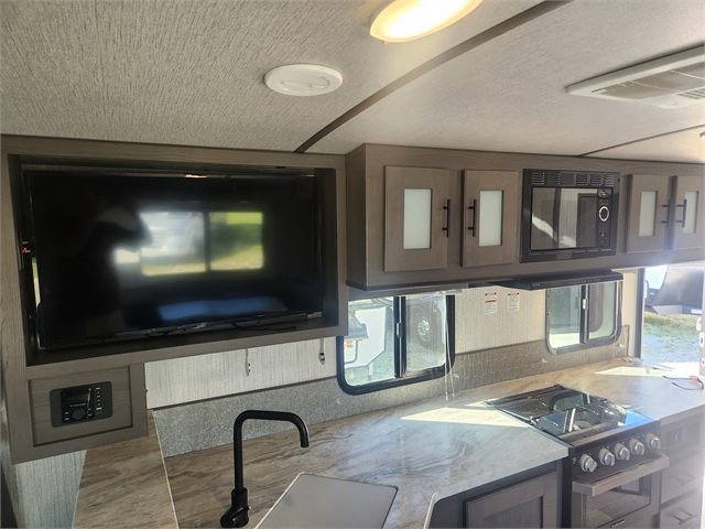 2021 Cruiser MPG 2120RB at Prosser's Premium RV Outlet