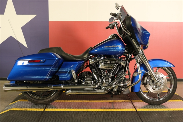 2019 Harley-Davidson Street Glide Base at Texas Harley