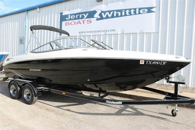 2016 Stingray 225LR at Jerry Whittle Boats