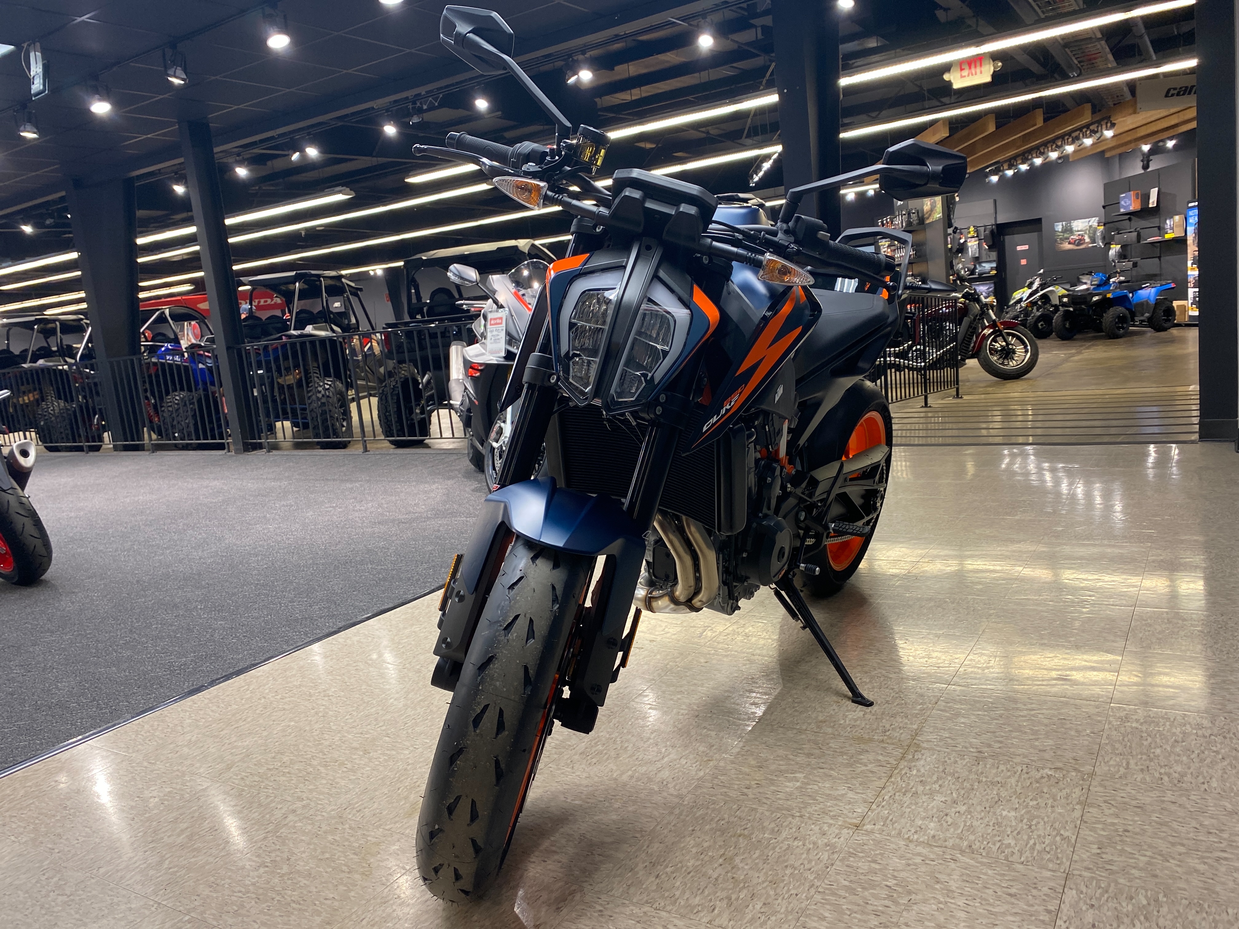 2022 KTM Duke 890 R at Sloans Motorcycle ATV, Murfreesboro, TN, 37129