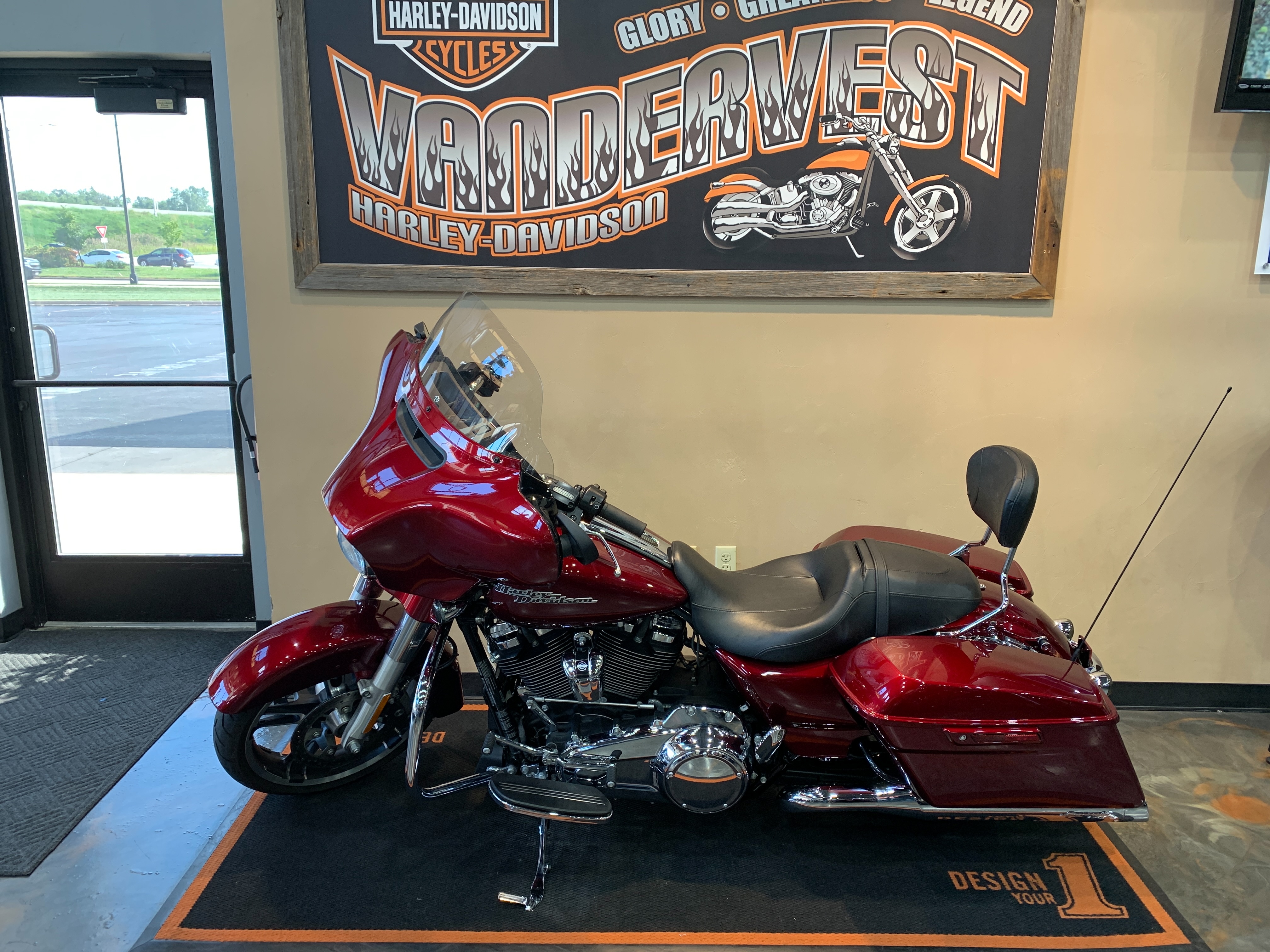2017 Harley-Davidson Street Glide Special at Vandervest Harley-Davidson, Green Bay, WI 54303
