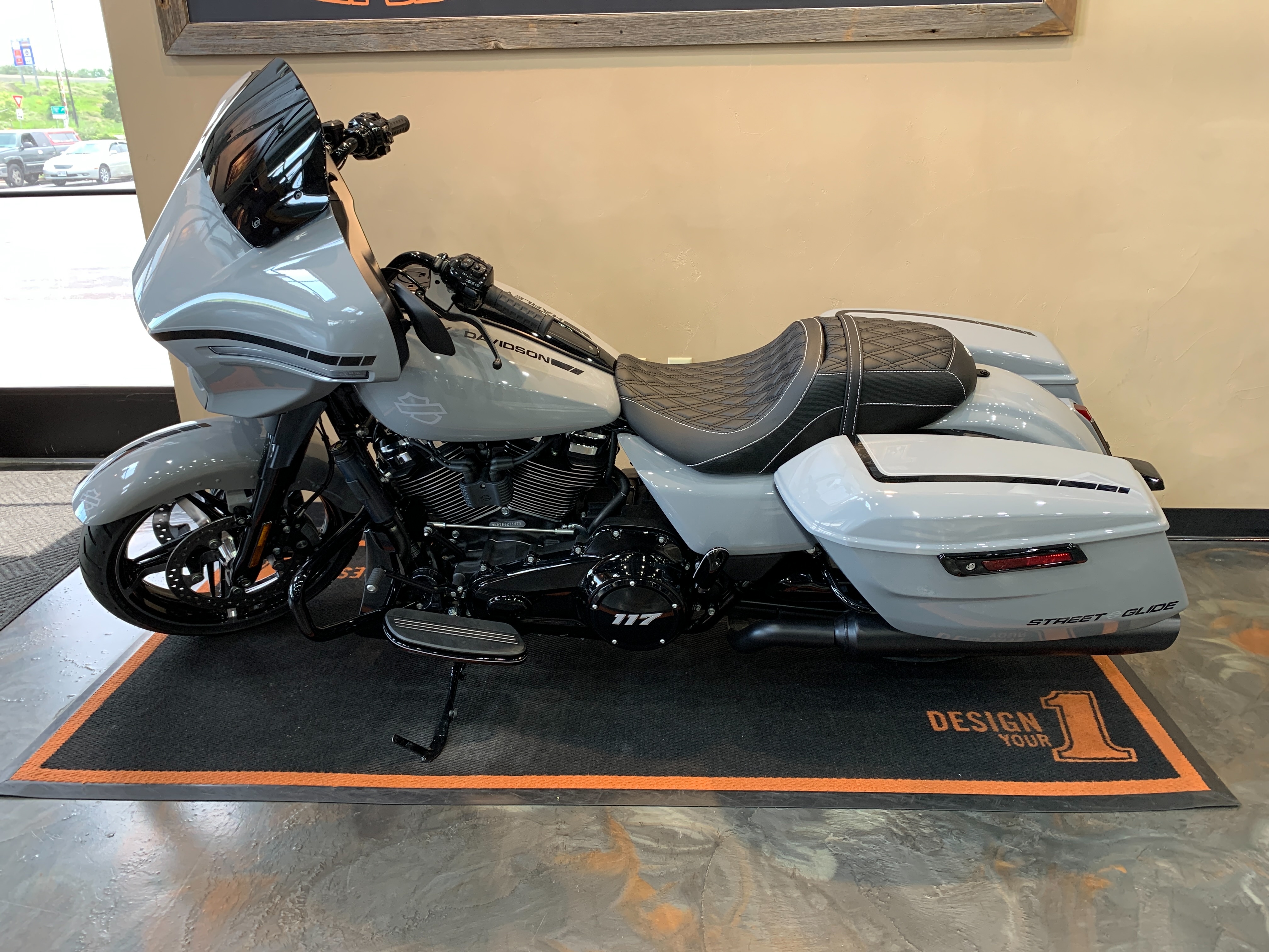 2024 Harley-Davidson Street Glide Base at Vandervest Harley-Davidson, Green Bay, WI 54303