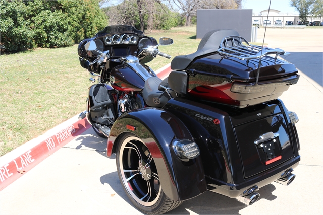 2022 Harley-Davidson Trike CVO Tri Glide at Texas Harley