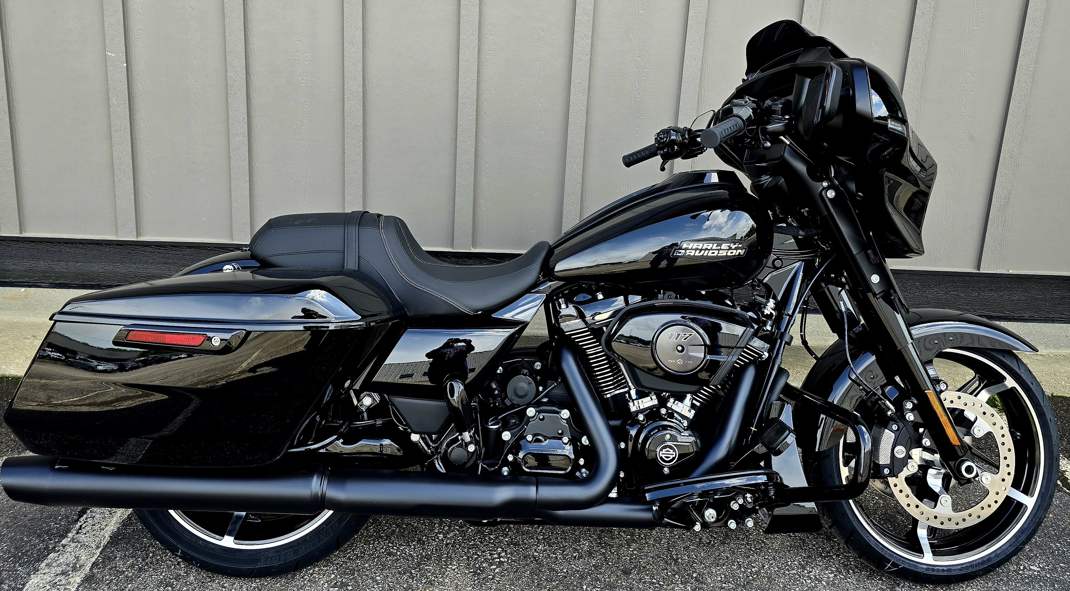 2024 Harley-Davidson Street Glide Base at Appleton Harley-Davidson