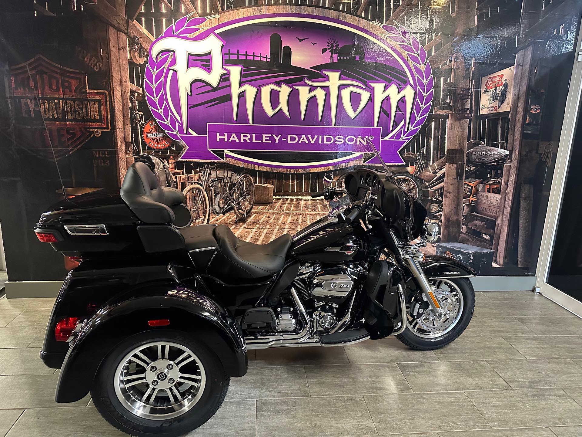 2024 Harley-Davidson Trike Tri Glide Ultra at Phantom Harley-Davidson