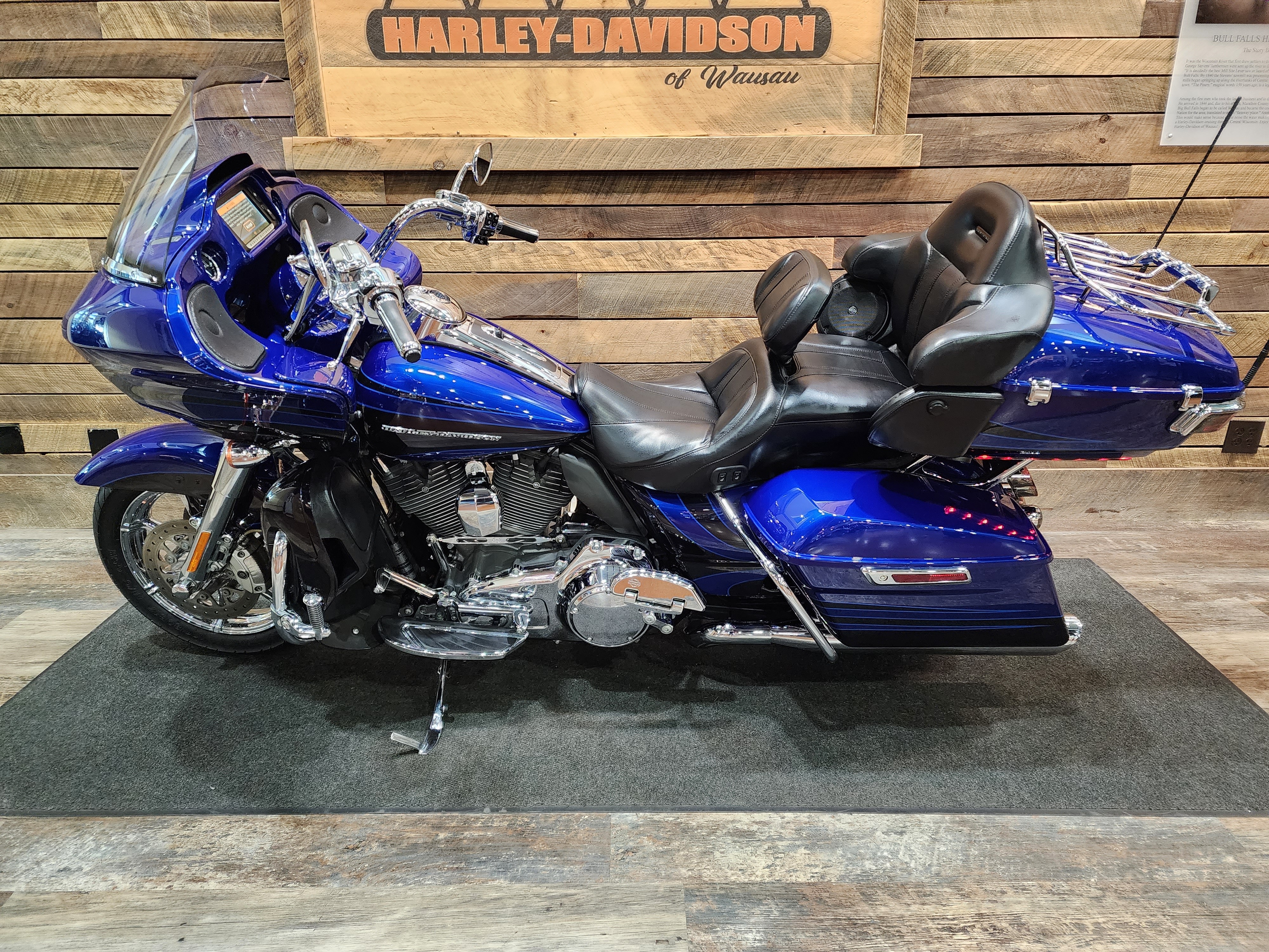 2015 Harley-Davidson Road Glide CVO Ultra at Bull Falls Harley-Davidson