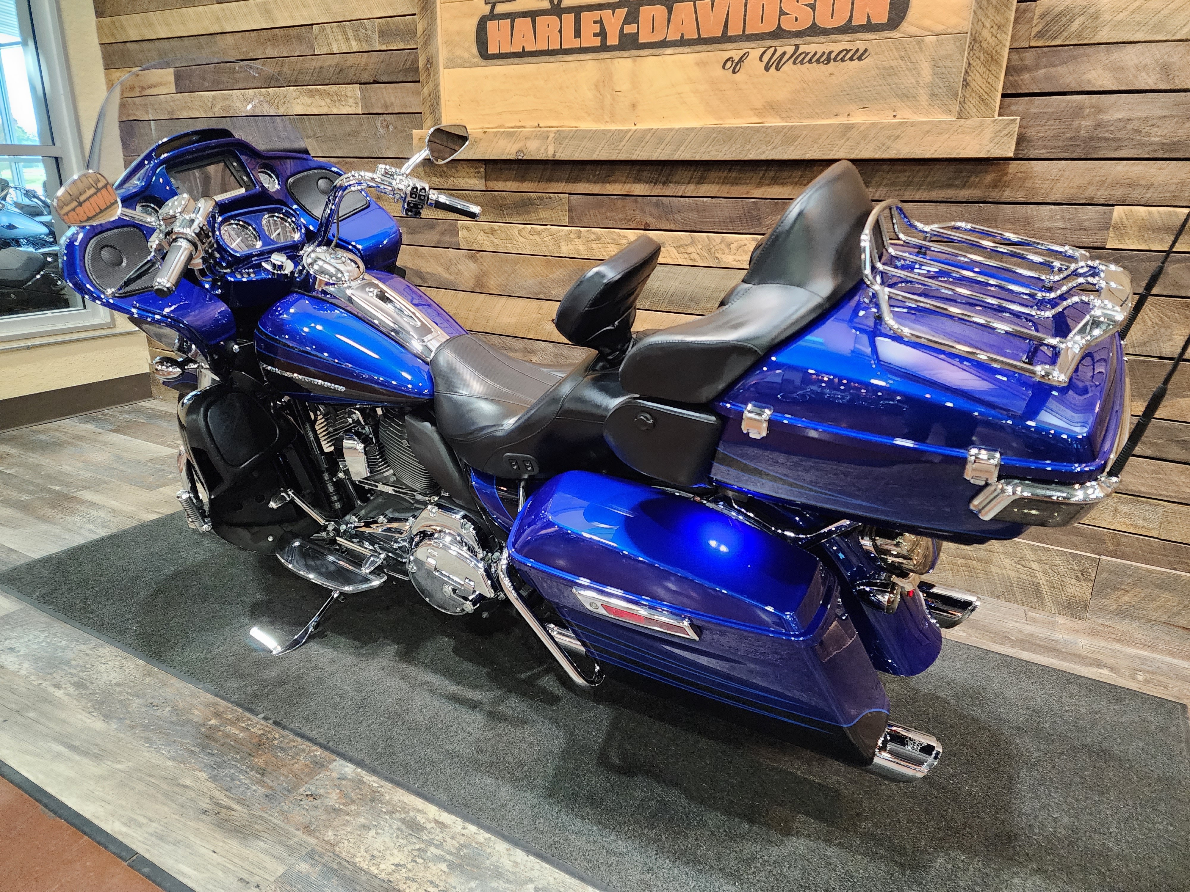 2015 Harley-Davidson Road Glide CVO Ultra at Bull Falls Harley-Davidson