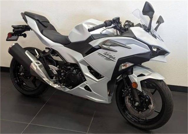 2024 Kawasaki Ninja 500 ABS at Friendly Powersports Slidell