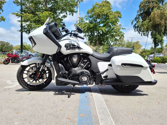 2020 Indian Challenger Dark Horse at Fort Lauderdale