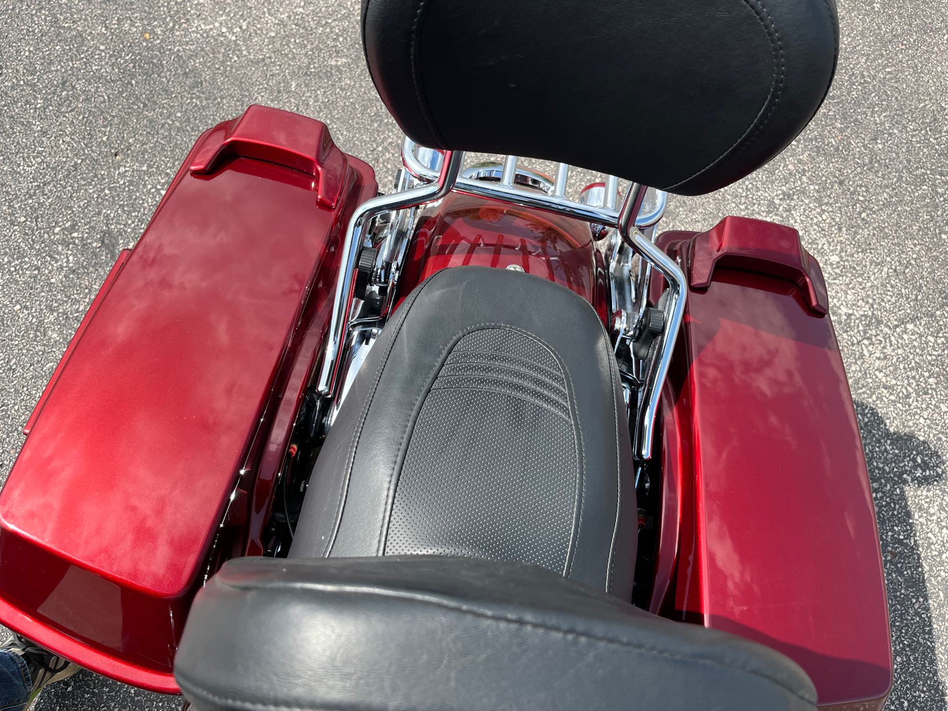 2010 Harley-Davidson Street Glide Base at Mount Rushmore Motorsports