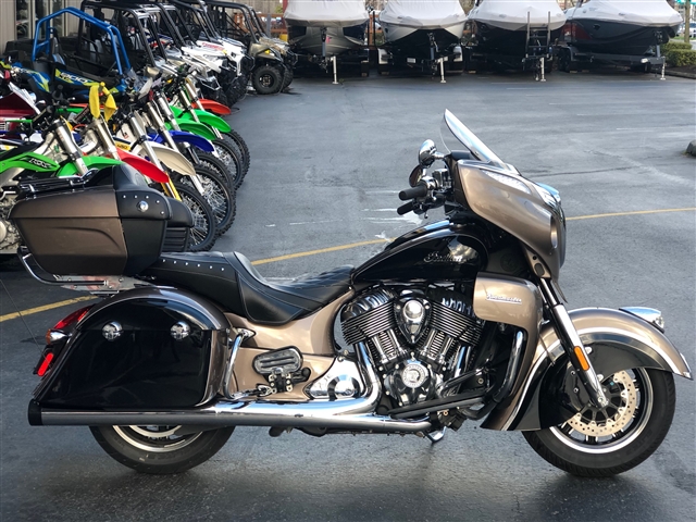 2018 Indian Roadmaster TWO TONE | Lynnwood Motoplex