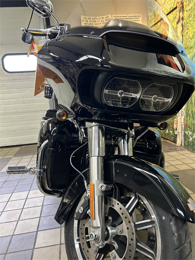 2019 Harley-Davidson Road Glide Ultra at Zips 45th Parallel Harley-Davidson
