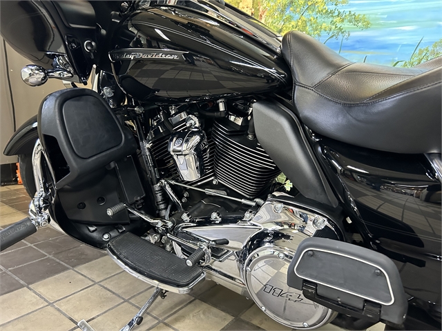 2019 Harley-Davidson Road Glide Ultra at Zips 45th Parallel Harley-Davidson