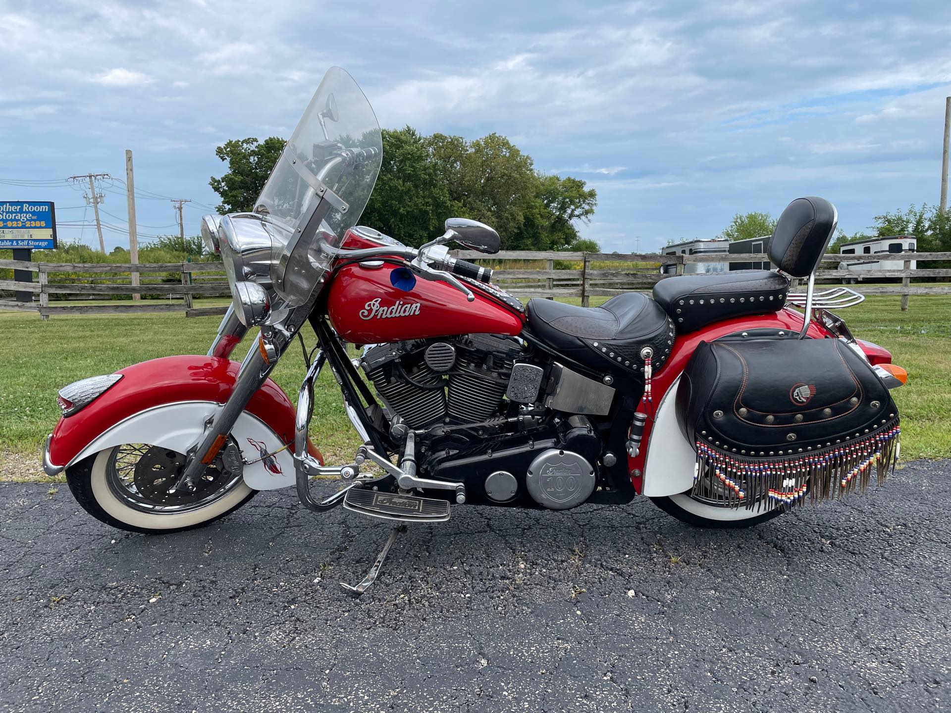 2001 INDIAN CHIEF at Randy's Cycle